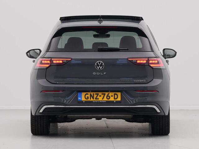 Volkswagen GOLF 1.5 eHybrid 50 Edition Panorama Stoel/Stuurverwarming Camera PDC Standkachel