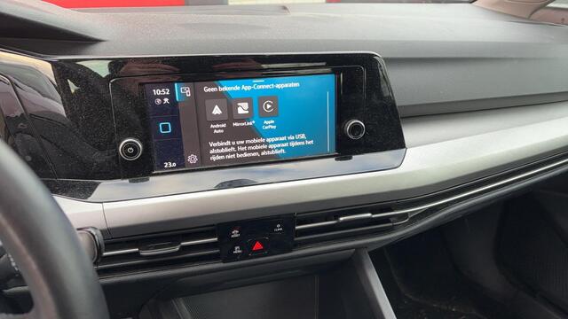 Volkswagen GOLF 1.0 TSI Life 110PK / CARPLAY / SFEER / FULL LED / DAB+ / ACC / PDC / NL-AUTO