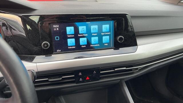 Volkswagen GOLF 1.0 TSI Life 110PK / CARPLAY / SFEER / FULL LED / DAB+ / ACC / PDC / NL-AUTO