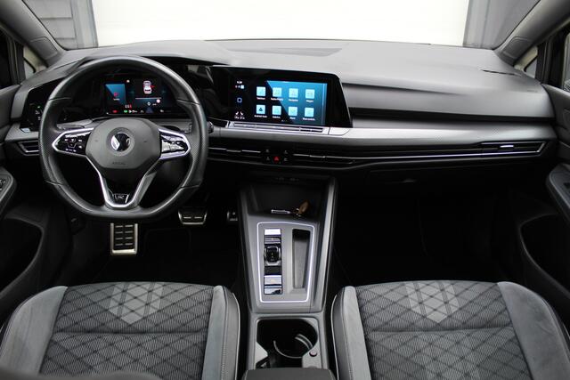 Volkswagen GOLF 1.5 eTSI R-Line Business | IQ/Dynamic light | Panoramadak | Rijklaar