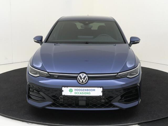 Volkswagen GOLF 1.5 eTSI R-Line Edition 1.5 eTSI R-Line | Navigatie | Parkeersensoren | Adaptieve cruise control | Sfeerverlichting | CarPlay | Draadloze telefoonlader |