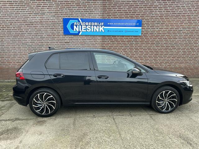 Volkswagen GOLF 1.5 TSI Style