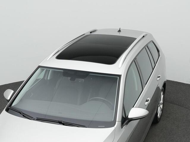 Volkswagen GOLF Variant 1.5 TSI 150 pk DSG Highline | Panoramadak | Achteruitrijcamera | Stoelverwarming | Adaptive Cruise | Navigatie