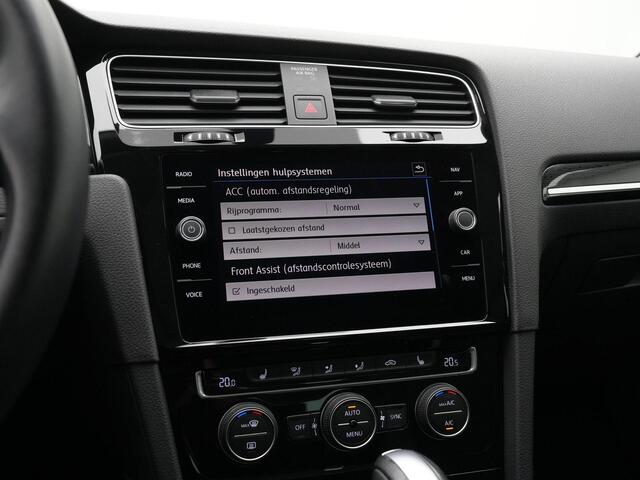 Volkswagen GOLF Variant 1.5 TSI 150 pk DSG Highline | Panoramadak | Achteruitrijcamera | Stoelverwarming | Adaptive Cruise | Navigatie