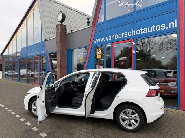 Volkswagen GOLF 1.5 eTSI Automaat Navi Carplay Camera Led Airco(ECC)