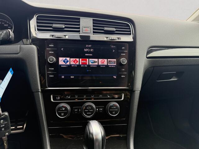 Volkswagen GOLF Variant 1.0 TSI Comfort Line Business | AUTOMAAT | NAVIGATIE | CAMERA