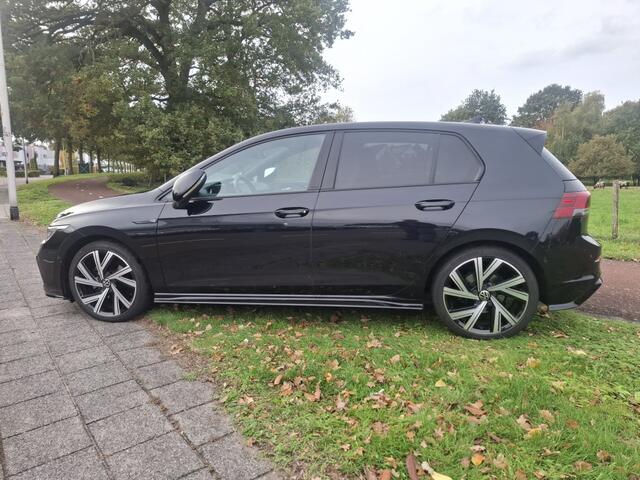 Volkswagen GOLF 2.0 TDI R-Line