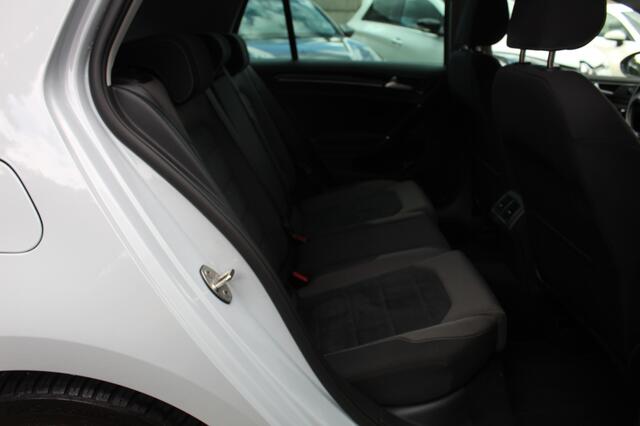 Volkswagen GOLF 1.5 TSI Highline Climate Control / Adaptive Cruise Control