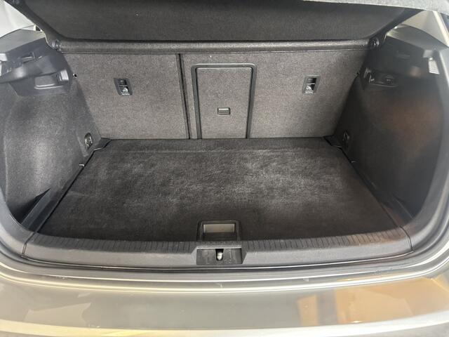 Volkswagen GOLF 1.0 TSI Comfortline PDC, Apple/Android, Trekhaak