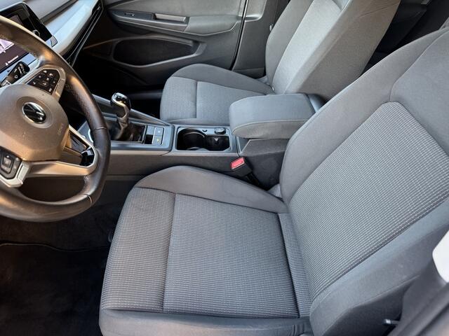 Volkswagen GOLF 8 R design TSI Golf