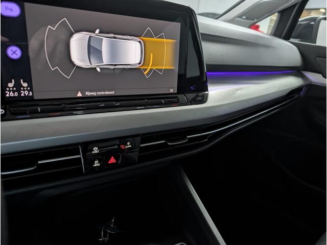 Volkswagen GOLF 1.5 eTSI |PANO|STOELVERWARMING