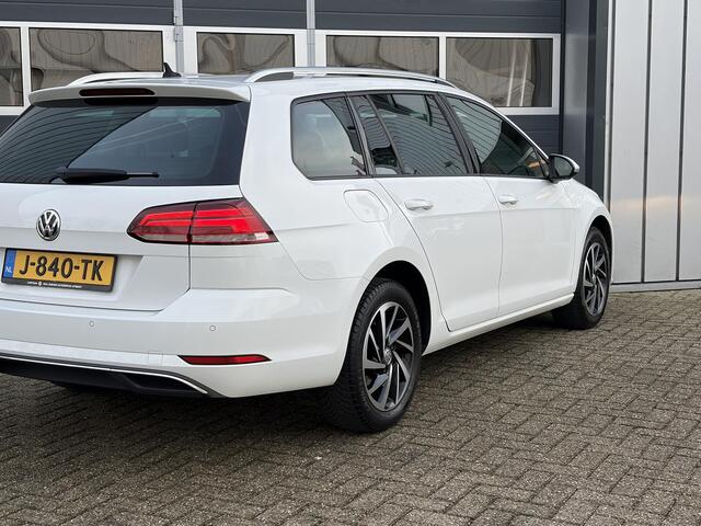 Volkswagen GOLF Variant 1.0 TSI Highline | Parkeer sensoren | Stoel verwarming | Clima | Navi |