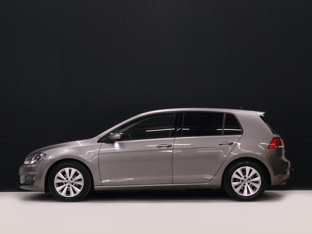 Volkswagen GOLF 1.0 TSI Comfortline [TREKHAAK, CRUISE CONTROL, BLUETOOTH TELEFOON, PDC V+A, AUTOMATISCHE AIRCO, NAVIGATIE, LICHTMETALEN VELGEN, NIEUWSTAAT]