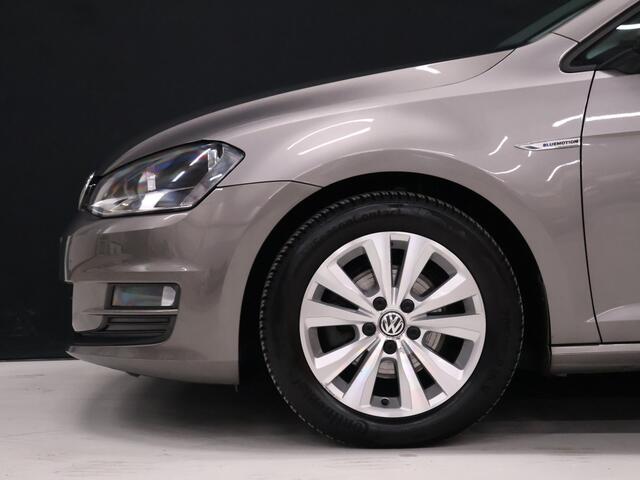 Volkswagen GOLF 1.0 TSI Comfortline [TREKHAAK, CRUISE CONTROL, BLUETOOTH TELEFOON, PDC V+A, AUTOMATISCHE AIRCO, NAVIGATIE, LICHTMETALEN VELGEN, NIEUWSTAAT]
