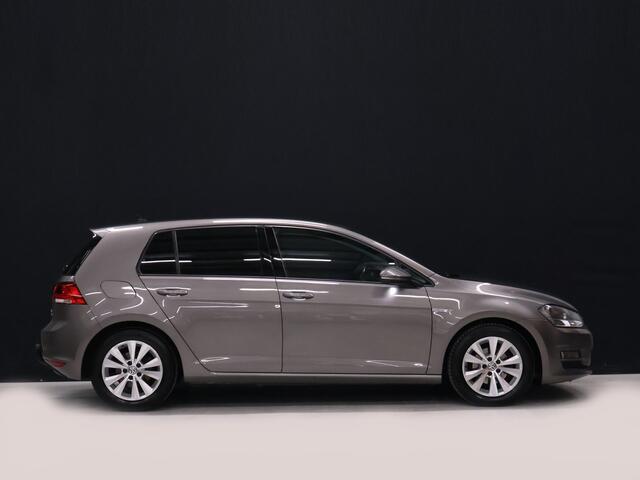 Volkswagen GOLF 1.0 TSI Comfortline [TREKHAAK, CRUISE CONTROL, BLUETOOTH TELEFOON, PDC V+A, AUTOMATISCHE AIRCO, NAVIGATIE, LICHTMETALEN VELGEN, NIEUWSTAAT]