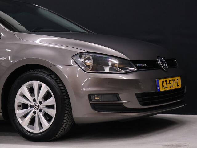 Volkswagen GOLF 1.0 TSI Comfortline [TREKHAAK, CRUISE CONTROL, BLUETOOTH TELEFOON, PDC V+A, AUTOMATISCHE AIRCO, NAVIGATIE, LICHTMETALEN VELGEN, NIEUWSTAAT]