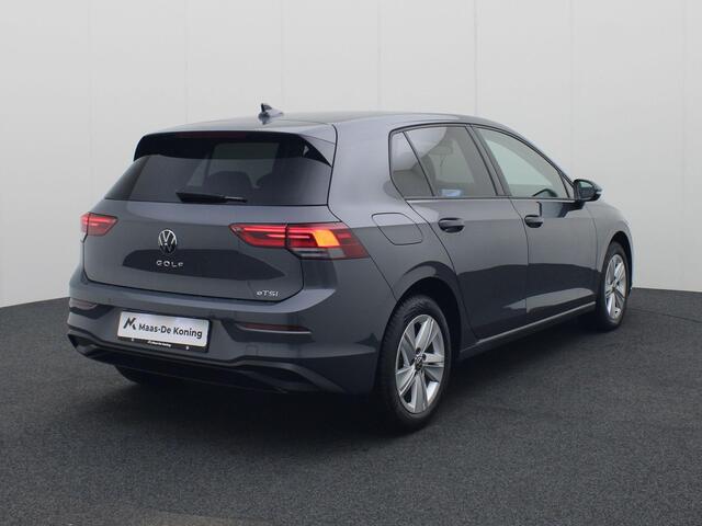 Volkswagen GOLF 1.0 eTSI 110PK DSG Life · Apple/Android Car Play · Navigatie · P-Sensoren · Sfeerverlichting · Garantie t/m 14-03-2027 of 100.000km