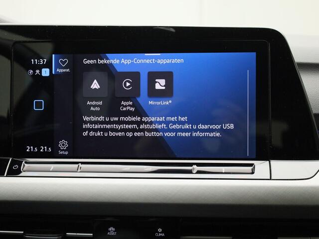 Volkswagen GOLF 1.0 eTSI 110PK DSG Life · Apple/Android Car Play · Navigatie · P-Sensoren · Sfeerverlichting · Garantie t/m 14-03-2027 of 100.000km