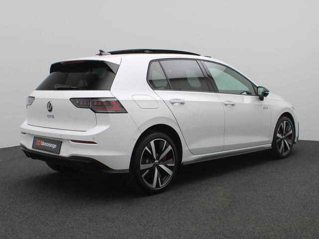 Volkswagen GOLF 1.5 eHybrid GTE 272PK Pano-Schuifdak, Black Style, Head-Up Display, Matrix-LED Verlichting, Keyless, Achteruitrijcamera, 18" LM Velgen