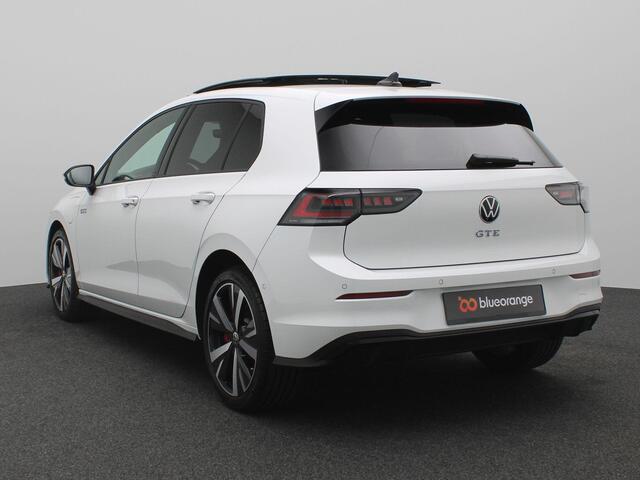 Volkswagen GOLF 1.5 eHybrid GTE 272PK Pano-Schuifdak, Black Style, Head-Up Display, Matrix-LED Verlichting, Keyless, Achteruitrijcamera, 18" LM Velgen