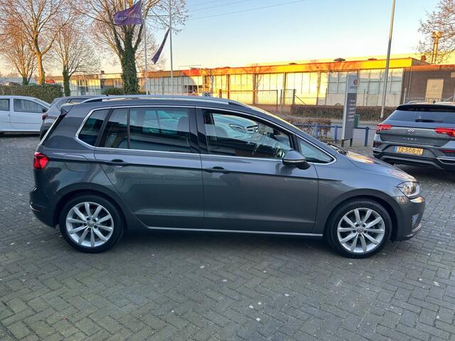 Volkswagen GOLF 1.2 TSI HIGHL BNS Nederlandse auto inclusief garantie