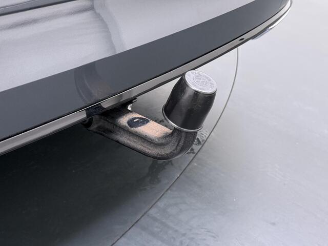 Volkswagen GOLF Variant 1.5 eTSI R-Line Trekhaak | Pano Dak | Camera | Navigatie |