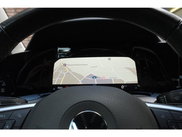 Volkswagen GOLF 1.5 eTSI Style AUT Trekhaak, Achteruitrijcamera, Navigatie, ACC,