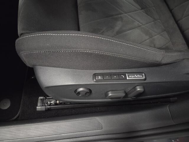 Volkswagen GOLF Variant 1.0 TSI DIEFSTALSCHADE