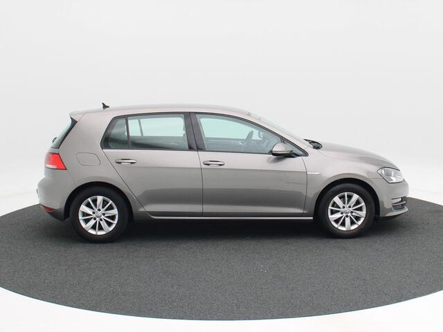 Volkswagen GOLF 1.0 TSi Edition 115 Pk | Trekhaak | CarPlay | Cruise Control | Airco | Leder Stuurwiel | 15 Inch | 98.526 Km