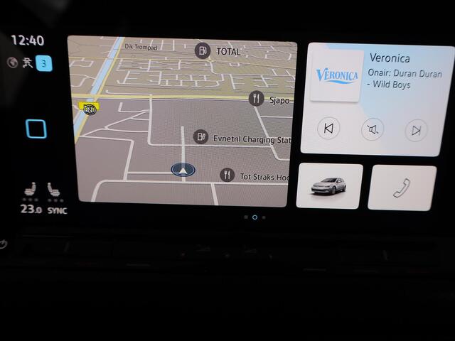 Volkswagen GOLF 1.5 eTSI Life United 150 pk Automaat (DSG) | Navigatie | Panoramadak | Parkeersensoren (Park assist) | Matrix LED koplampen | Stoelverwarming |