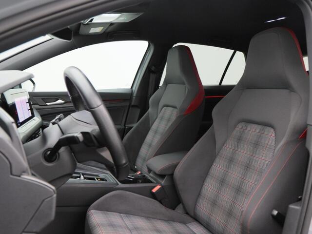 Volkswagen GOLF 2.0 TSi GTi 245 Pk Automaat | Harman Kardon | Virtual Cockpit | Adaptive Cruise | Achteruitrijcamera | Stoel- en Stuurverwarming| LED | 19 Inch | 53.366 Km