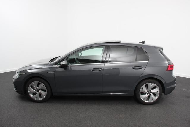 Volkswagen GOLF 1.5 eTSI DSG Style 150Pk | Panoramadak | Navigatie | Digitale Cockpit | Adaptive Cruise Control | Lane/Side/Travel Assist | LED Matrix | Camera |