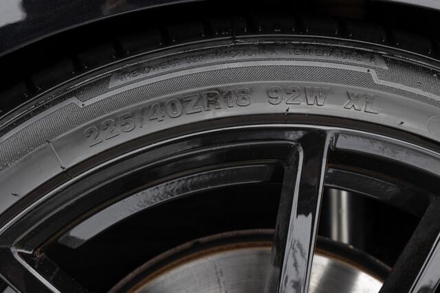 Volkswagen GOLF 2.0 | 4Motion R | PANO | LEDER | VIRTUAL DASH | DYN AUDIO