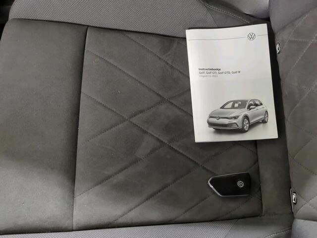 Volkswagen GOLF 1.0 eTSI Life Business 1e Eigenaar | Volledig Onderh | BTW | NL-Auto | Memory+Massage | Winterpack | Elek Stoel | Sfeer | Camera | Ad Cruise | Climate | Navi | Carplay | Full Led | PDC | Start/Stop | Hill-hold