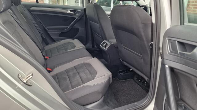 Volkswagen GOLF 1.0 TSI Comfortline Business, Navigatie, Stoelverwarming, NL Aut