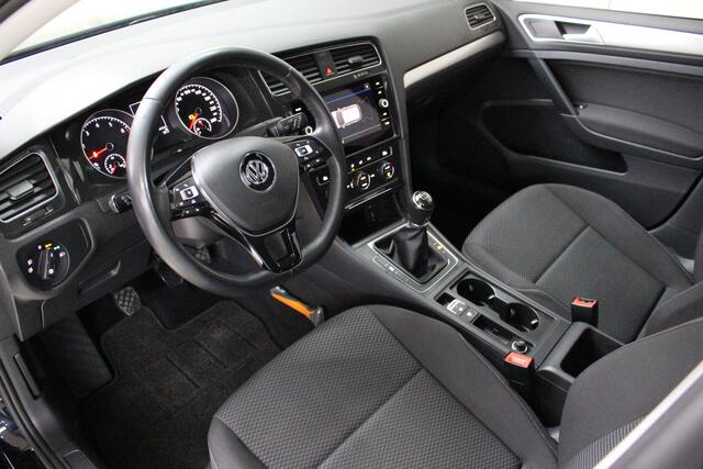 Volkswagen GOLF 1.0 TSI Trendline Navigatie | Parkeersensoren | Automatische Klimaatbeheersing