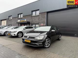 volkswagen-golf-1.0-tsi-trendline-