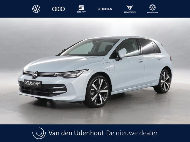 Volkswagen GOLF 1.5 eHybrid 204pk Life Edition DSG / Navigatie / Stoel+Stuurverwarming / Camera