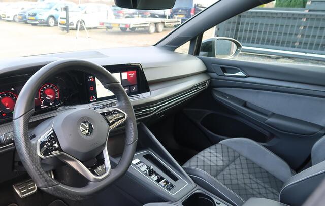 Volkswagen GOLF Variant 1.5 eTSI R-Line Business+ PANO TREKHAAK
