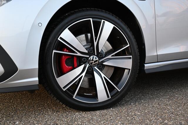 Volkswagen GOLF 1.4 eHybrid GTE 245 pk IQ-Light | Head-Up | Standkachel | Apple-Carplay