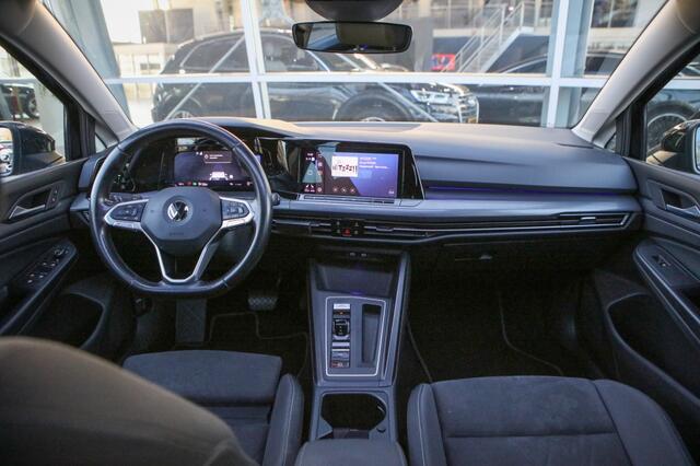 Volkswagen GOLF 1.5 eTSI Style | Pano | Massage |