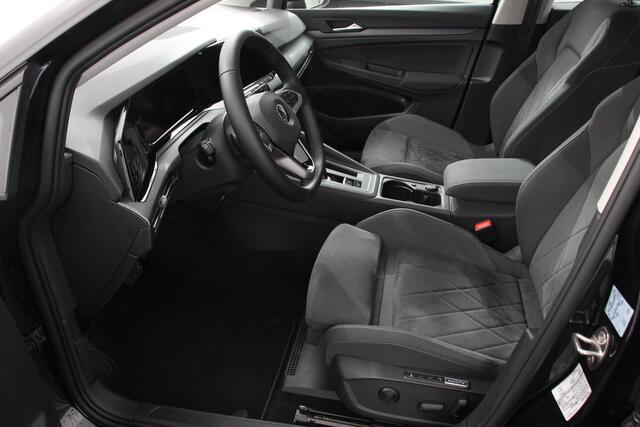 Volkswagen GOLF Variant 1.5 eTSI 150pk DSG Style | Navigatie | Apple Carplay/Android Auto | Adaptive Cruise Control | Parkeersensoren | Camera | Stoel-en stuurverwarming | Blind Spot Assist | Ledverlichting voor