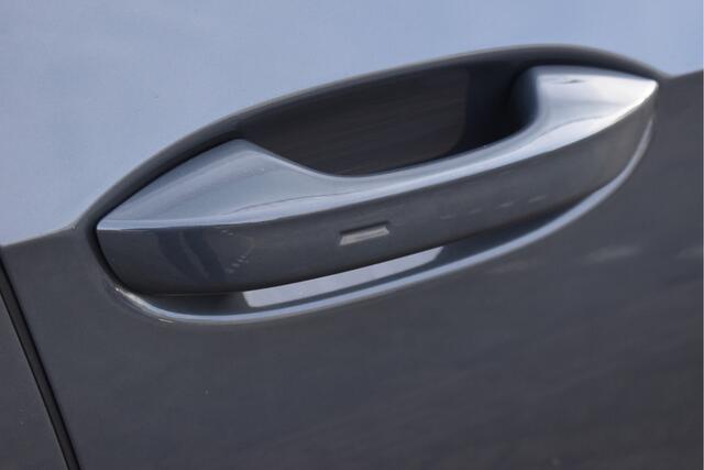 Volkswagen GOLF 1.4 eHybrid GTE 245 pk | Keyless | Standkachel | Camera | Carplay | Stoelverwarming 4x | Stuurverwarming | Full LED IQ