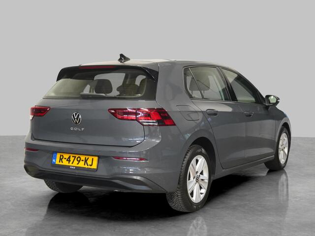 Volkswagen GOLF 1.0 TSI Life All-season | Stoel en stuurverwarming | Parkeersensoren | Adaptive Cruise | LED Verlichting