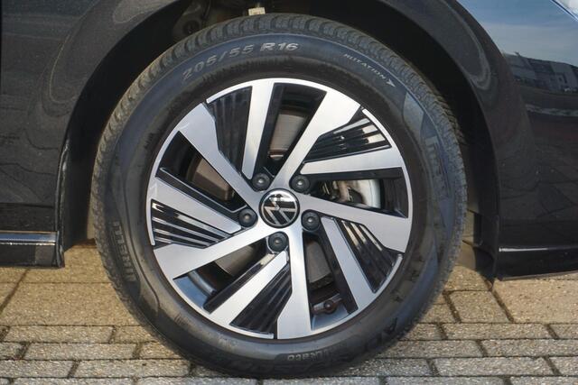 Volkswagen GOLF 1.4 eHybrid Style Business | IQ | ACC | elekt stoel