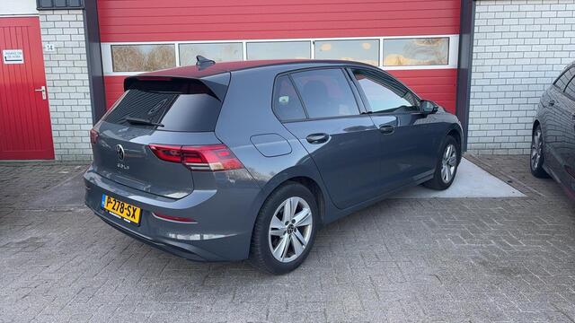 Volkswagen GOLF 2.0 TDI Life AUTOMAAT / FULL LED / CARPLAY / STOELVERW / STUURVERW / CLIMA / PDC / BLUETOOTH / ACC