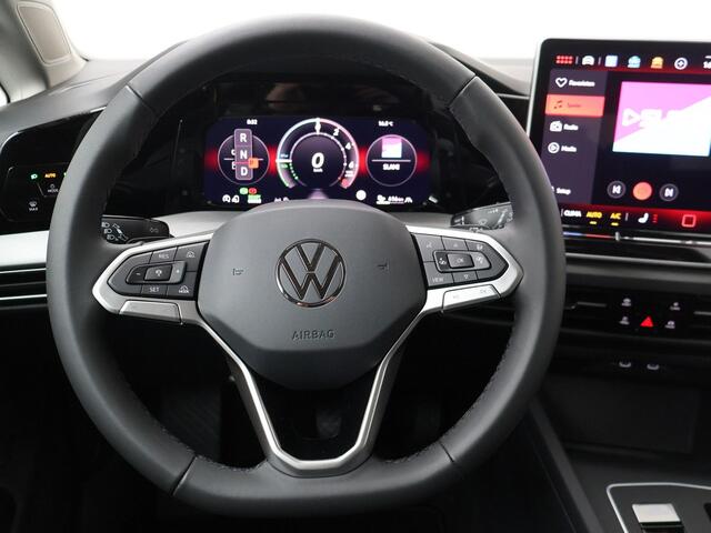 Volkswagen GOLF 8 Life Edition 1.5 eHybrid 150 kW / 204 PK DSG | Stoel- & stuurwielverwarming |