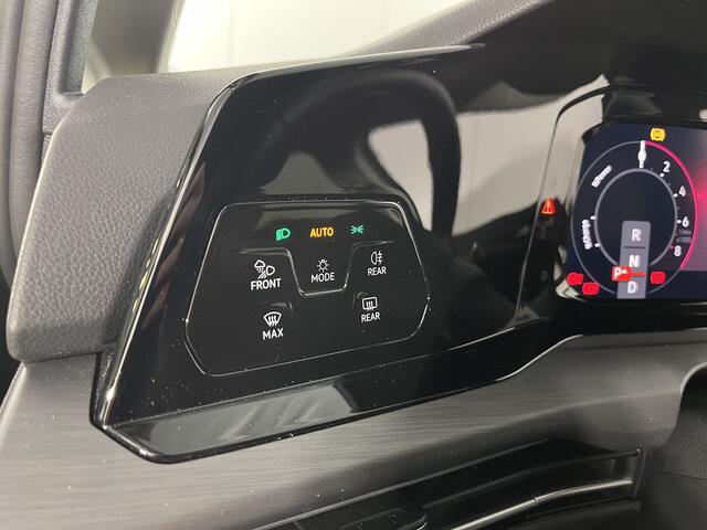 Volkswagen GOLF 1.4 eHybrid Style / AUTOMAAT/ PARK. SENSOREN/ MEMORY SEATS/ ERGO ACTIVE/ IQ. LIGHT/ STOEL-STUURVERWARM./ KEYLESS/ APP CONNECT/ ADAPT. CRUISE/ CLIMA/ DAB/ 17" LMV