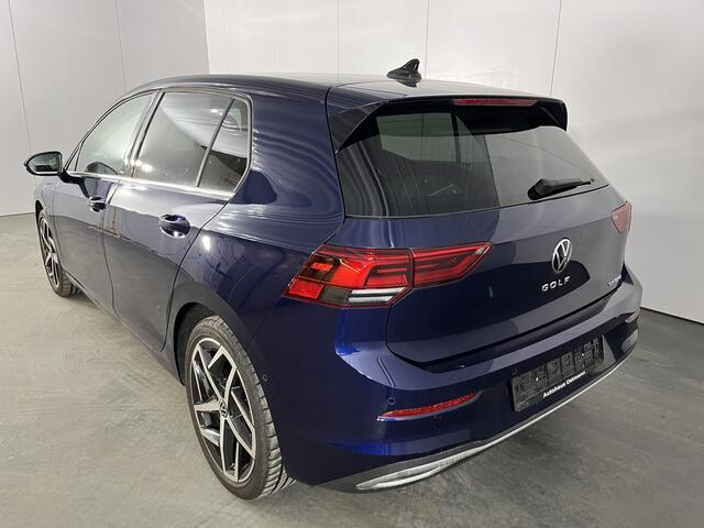 Volkswagen GOLF 1.4 eHybrid Style / AUTOMAAT/ ELEKTR. STOEL/ PARK. SENSOREN + CAMERA/ APP-CONNECT/ RIJ-MODI/ NAVI/ CLIMA/ STOEL VERWARM./ DIGITAL DASH