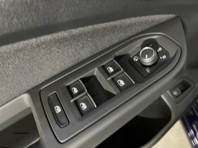 Volkswagen GOLF 1.4 eHybrid Style / AUTOMAAT/ ELEKTR. STOEL/ PARK. SENSOREN + CAMERA/ APP-CONNECT/ RIJ-MODI/ NAVI/ CLIMA/ STOEL VERWARM./ DIGITAL DASH